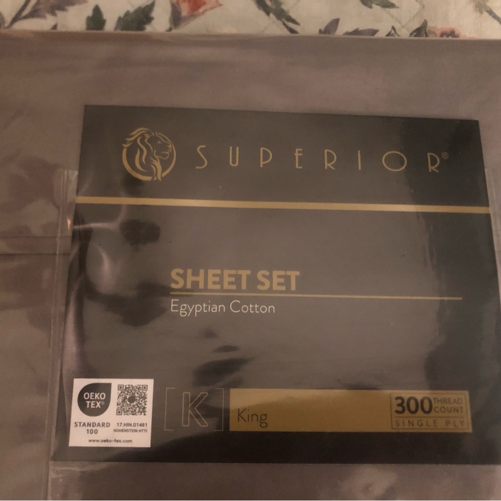 Brand New Superior King Sheet Set in Grey